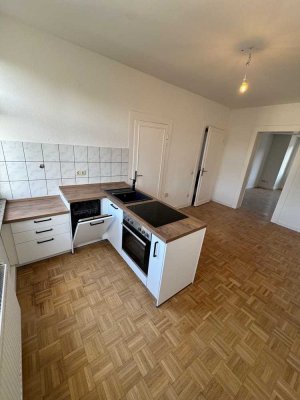 Erstbezug nach Modernisierung, helle 4,5-Raum Maisonettewohnung mit Fernwärme