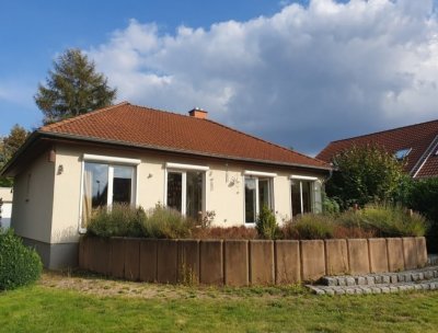 Hübscher Bungalow mit schönem Garten in ruhiger Lage Destedts