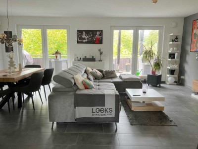 Neuwertige 3-Zimmer ETW mit gr. Balkon & 2 Stellplätzen in Föhren