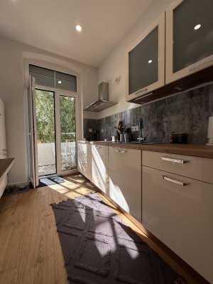 Modernisierte, sanierte 3 Zimmer Whg. im schönen Altbau Charme