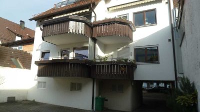 2,5-Zimmer Wohnung mit 2 Balkonen und einer Garage in Friedrichshafen