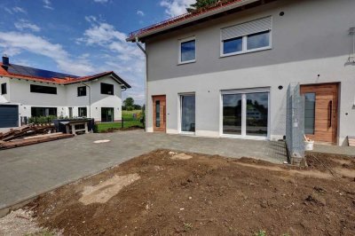 Erstbezug Erdgeschosswohnung mit Garten