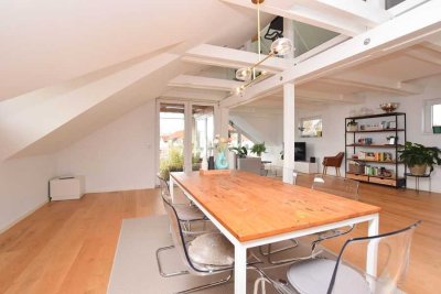 Lichtdurchflutete Dachgeschosswohnung mit Stil in guter Lage von Braunschweig (vollmöbliert)