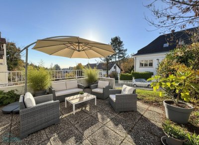 DOPPELHAUSHÄLFTE - NÄHE AMERIKANISCHER SCHULE - 6 SCHLAFZIMMER!!!