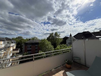 2-Zimmer-Dachgeschosswohnung mit Balkon innenstadtnah
