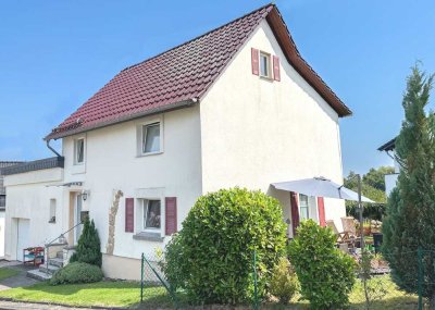 Frei ab dem 01.01.2026 - Ehem. gemütliches Bauernhaus top renoviert mit Garage und moderner T