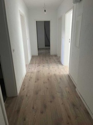 Eine wunderschöne und moderne Dachgeschosswohnung