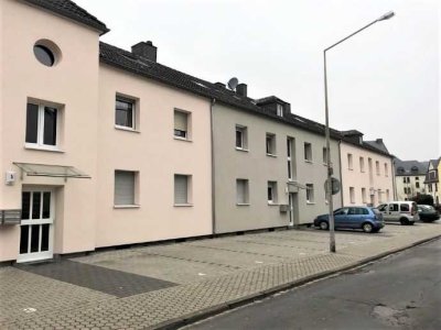 Geräumige 2 ZKB Wohnung in zentraler Lage zu vermieten