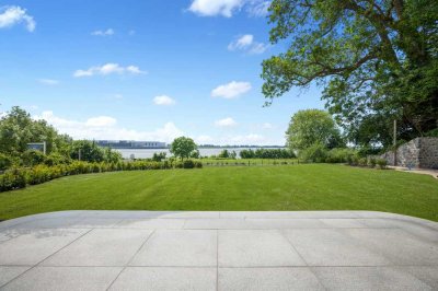 Elbblick PUR - Exklusive Erdgeschosswohnung mit Garten