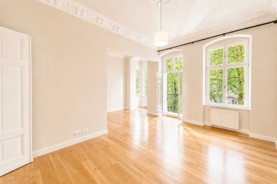 Altbaujuwel mit originalem Stuck und sonnigem Südbalkon am Weinbergspark