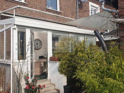 Wohnen & Bauen vereint, Einfamilienhaus mit attraktivem Baugrundstück