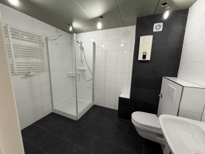 renovierte ruhige 3-Zimmer Wohnung 1.OG