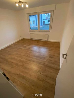 ***Provisionsfrei*** - Stilvoll renovierte Erdgeschosswohnung mit Balkon und Garage in Leichlingen