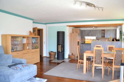 Gepflegte Wohnung mit moderner Ausstattung und Terrasse mit Aussicht