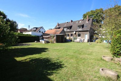 Familienidylle mit großem Garten