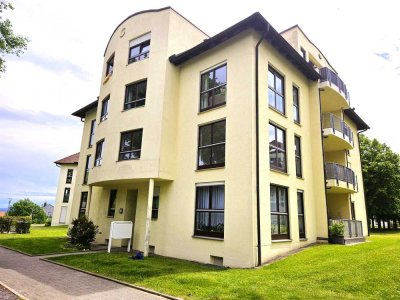 Helle 2-Zimmer-Wohnung mit Westbalkon & Tiefgarage – ruhig gelegen und sofort bezugsfrei