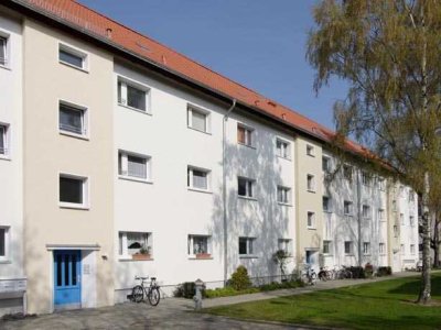 Kriemhildstr. 6, E M - Schöne 2-Zimmer Wohnung mit Tageslichtbad! Küchenübernahme ist möglich