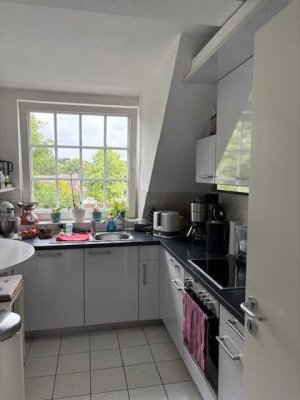 Oberneuland: 3-Raum-Maisonette-Wohnung mit Balkon und Garage