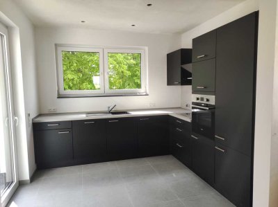 schöne, helle 3-Zimmer-Maisonettewohnung mit exklusiver Dachterrasse