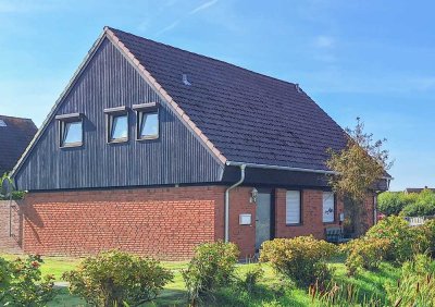 Doppelhaushälfte | Friedrichskoog-Spitze
Wohnsitz für Herz und Gummistiefel