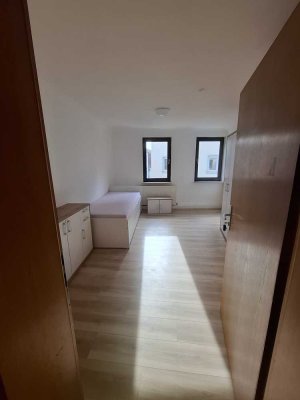 Gemütliches WG-Zimmer in Altbauwohnung im Herzen von Markgröningen