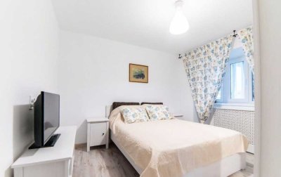 Geschmackvolle, modernisierte 2-Zimmer-Wohnung mit Einbauküche in Holzkirchen