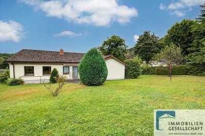 Charmanter und in wesentlichen Teilen renovierter Wohnbungalow mit tollem Gartengrundstück