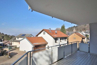 Helle 3-Zimmer-Wohnung mit Terrasse, Balkon und Rheintalblick in Baden-Baden-Ebersteinburg