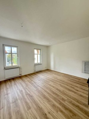 Sanierte 2-Raumwohnung mit Einbauküche und Carport in Großdeuben