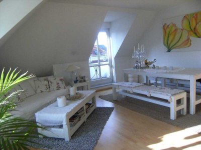 Sonnige exklusive 3,5 Zi. DG Wohnung in Bogenhausen