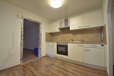 CHARMANTE DACHGESCHOSSWOHNUNG IN DER LINZER INNENSTADT - WG GEEIGNET