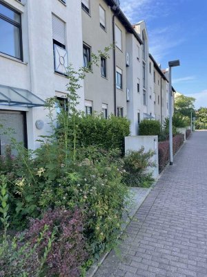 Freundliche 3-Zimmer-Wohnung mit Balkon und TG-Stellplatz in Dietzenbach