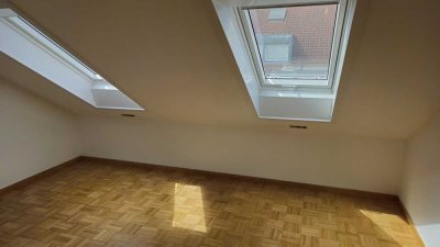 Schöne 2 Zimmer-Wohnung mit kleinem Balkon