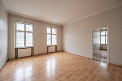 ++SBG7++ 3-Zimmer Altbau-Wohnung (sanierungsbedürftig) - viel Potenzial!!
