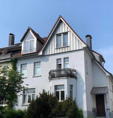 Sehr Charmante 2-Zimmer-Altbauwohnung mit Balkon in einem Jugendstilhaus in der Südstadt