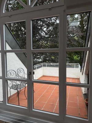 Tolle 1-Zimmer Galerie-/Maisonette-Wohnung in Harlaching