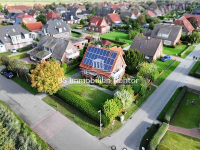 Nähe Greetsieler Hafen! Einfamilienhaus mit Garage, PV-Anlage, Terrasse, Balkon und Gartenanlage!