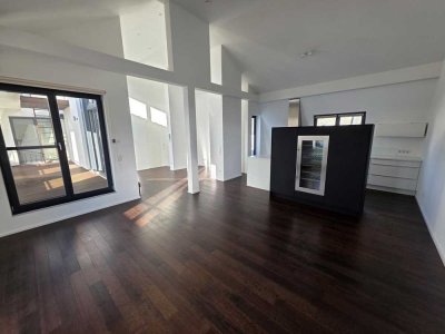BIETERVERFAHREN: Luxuriöses+urbanes Penthouse mit uneinsehbarer Dachterrasse und unverbautem Blick!