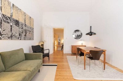 Tolle 2-Raum-Altbauwohnung (voll möbliert) mit Balkon und kleinem Garten in denkmalgeschütztem Haus