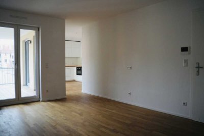 Moderne 3-Zimmer-Wohnung mit Balkon, Einbauküche und TG-Stellplatz in St. Leonhard