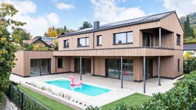 Exquisite Neubau-Luxusvilla mit Seeblick und Pool / Provisionsfrei