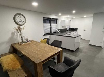 Neuwertige 4,5-Raum-Wohnung mit Balkon und Einbauküche