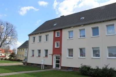 Gut geschnittene 2,5-Zimmer-Wohnung mit Tageslichtbad