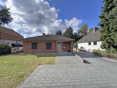 Großhansdorf : Modernisiertes, großes EFH mit 2 Wohneinheiten, Garage, Vollkeller auf traumhaften Gr