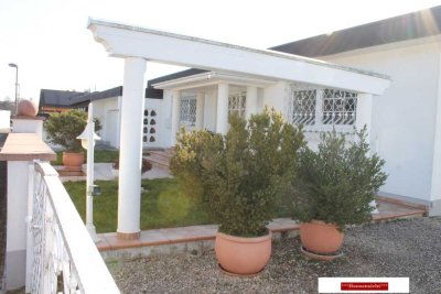 *Neu*Hartheim a.Rhein*PROVISIONFREI*
Charmanter Bungalow mit In&Outdoor Pool & Doppelgarage