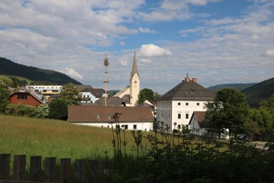 Zentrumsnahe Wohnung mit Garten