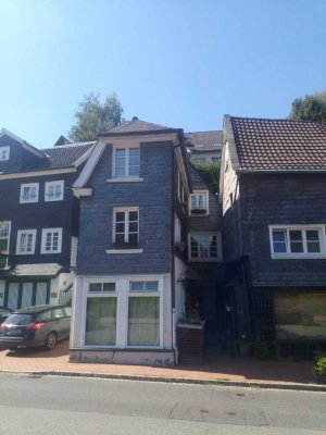 Freundliches und saniertes 4-Zimmer-Einfamilienhaus zum Kauf in Velbert, Velbert