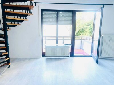 Schöne, ruhige bezugsfreie 2 Zimmer Maisonette-Wohnung im Grünen W