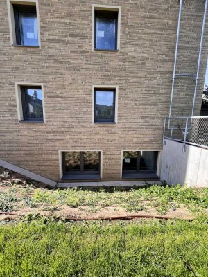 Neuwertige Souterrain-Wohnung mit EBK im Hospital Quartier