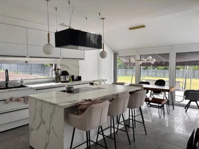 Neubau (2023) zur Miete ab Feb '26, 7 Zim, großes Grundstück 1.700m²